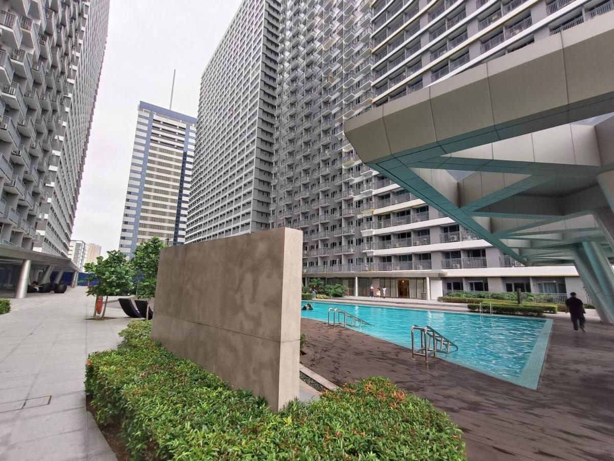 Penthouse At Fame 41st Floor, Shangrila-megamall *